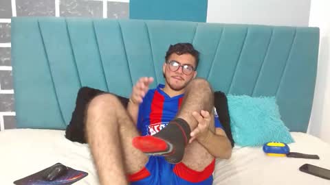 Zack  online show from 12-05-25, 01:03