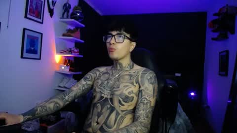 zac_muller1 online show from 12-02-25, 11:37