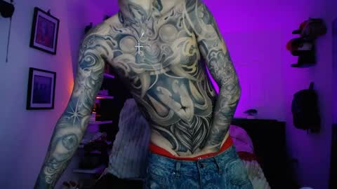 zac_muller1 online show from 05-12-26, 06:54