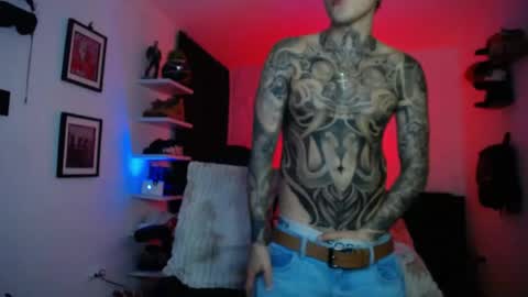 zac_muller1 online show from 05-14-26, 06:09