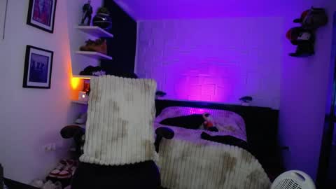 zac_muller1 online show from 05-17-26, 03:48