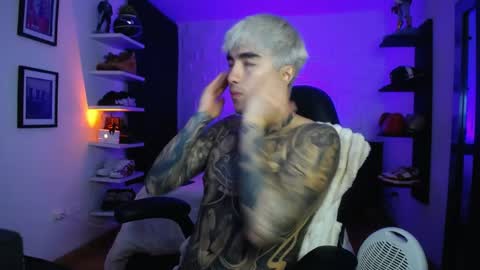 zac_muller1 online show from 06-02-26, 03:19