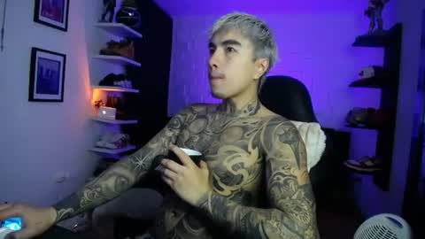zac_muller1 online show from 06-12-26, 05:06