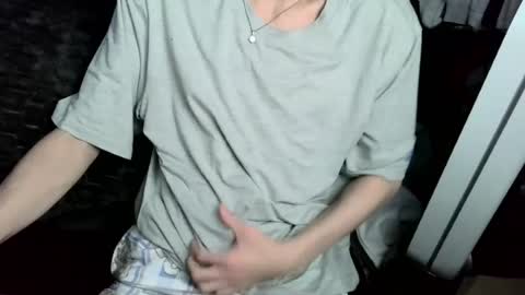 Snapshot of zacbro_99 chatting on 06-24-26, 01:37 zacbro_99 online show from 06-24-26, 01:37