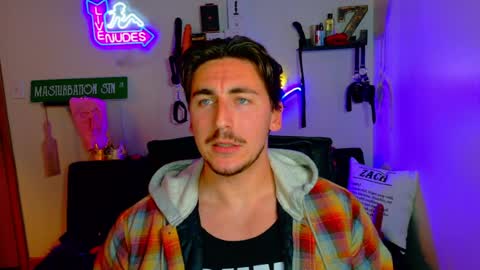 Snapshot of zach_rhyder chatting on 05-11-26, 02:28 Zach Rhyder online show from 05-11-26, 02:28