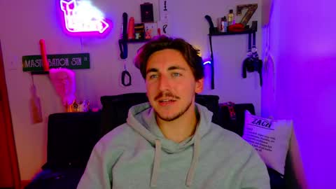 Snapshot of zach_rhyder chatting on 05-13-26, 02:09 Zach Rhyder online show from 05-13-26, 02:09