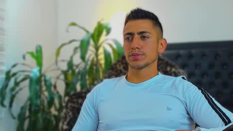 Snapshot of zachpri20 chatting on 10-11-25, 11:53 zachpri20 online show from 10-11-25, 11:53