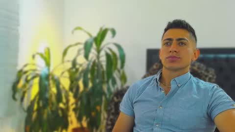 Snapshot of zachpri20 chatting on 10-13-25, 05:51 zachpri20 online show from 10-13-25, 05:51