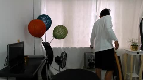 Snapshot of zack_kingg chatting on 12-26-24, 11:54 Zack King online show from 12-26-24, 11:54