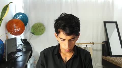 Snapshot of zack_kingg chatting on 12-30-24, 12:43 Zack King online show from 12-30-24, 12:43