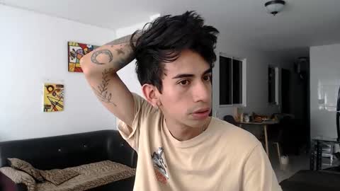 Snapshot of zack_kingg chatting on 01-05-25, 01:15 Zack King online show from 01-05-25, 01:15