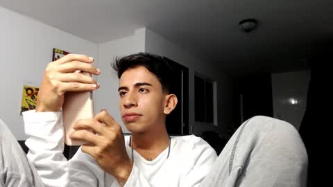 Snapshot of zack_kingg chatting on 01-25-25, 03:19 Zack King online show from 01-25-25, 03:19