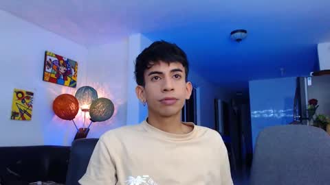 Snapshot of zack_kingg chatting on 02-12-25, 06:19 Zack King online show from 02-12-25, 06:19