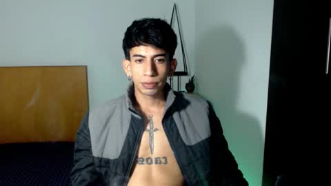 Snapshot of zack_kingg chatting on 03-01-25, 02:48 Zack King online show from 03-01-25, 02:48