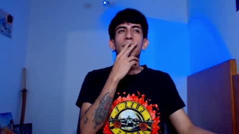 Snapshot of zack_kingg chatting on 10-16-25, 03:29 Zack King online show from 10-16-25, 03:29