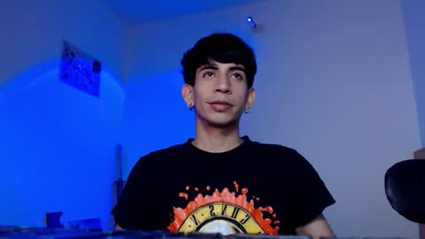 Snapshot of zack_kingg chatting on 10-16-25, 03:35 Zack King online show from 10-16-25, 03:35