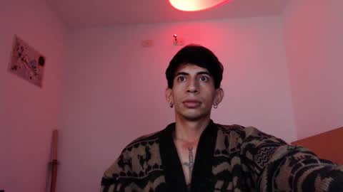 Snapshot of zack_kingg chatting on 10-18-25, 01:23 Zack King online show from 10-18-25, 01:23