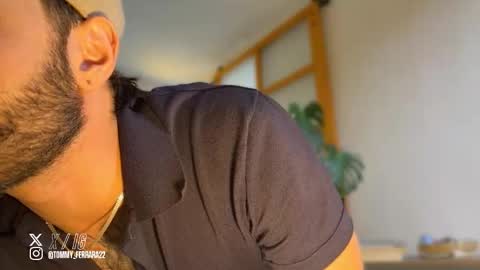 zack_sullivan22 online show from 02-01-26, 03:43