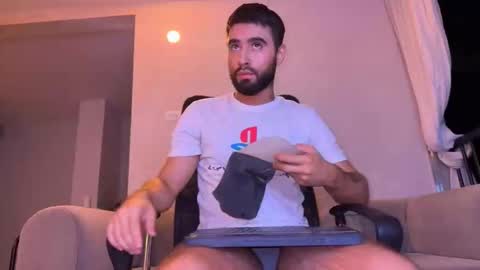 zack_sullivan22 online show from 05-04-26, 12:39
