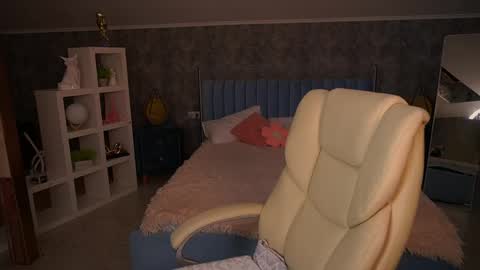 Zafiramoonn online show from 04-23-26, 12:15