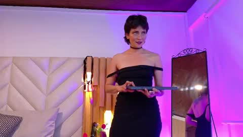 Karina  online show from 09-08-25, 07:57