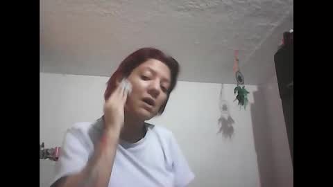 Snapshot of zafiro_rubi chatting on 10-27-25, 06:45 Zafiro online show from 10-27-25, 06:45