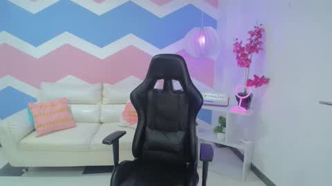 Zahira  online show from 02-27-26, 06:52