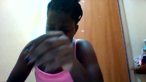 Snapshot of zainxxxx chatting on 02-05-25, 01:22 zainxxxx online show from 02-05-25, 01:22