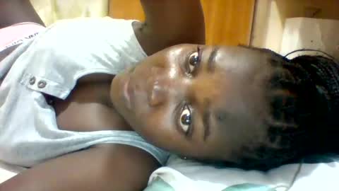 Snapshot of zainxxxx chatting on 02-25-25, 09:13 zainxxxx online show from 02-25-25, 09:13