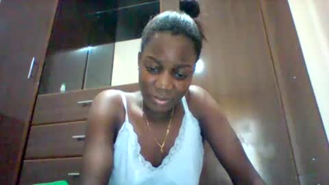 zainxxxx online show from 05-13-26, 02:36
