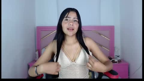 Snapshot of zaira_angel chatting on 02-06-25, 04:21 Zaira Angel online show from 02-06-25, 04:21