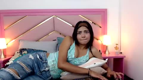 Snapshot of zaira_angel chatting on 03-03-25, 08:21 Zaira Angel online show from 03-03-25, 08:21