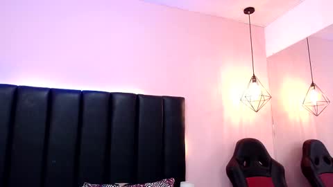 Snapshot of zaira_angel chatting on 09-26-25, 05:22 Zaira Angel online show from 09-26-25, 05:22