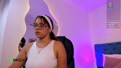 Snapshot of zairawatson chatting on 05-31-26, 05:20 zaira online show from 05-31-26, 05:20