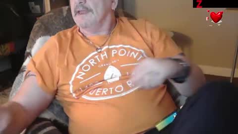 Snapshot of zander007 chatting on 12-20-25, 03:19 zander007 online show from 12-20-25, 03:19