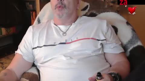 Snapshot of zander007 chatting on 03-20-26, 04:12 zander007 online show from 03-20-26, 04:12