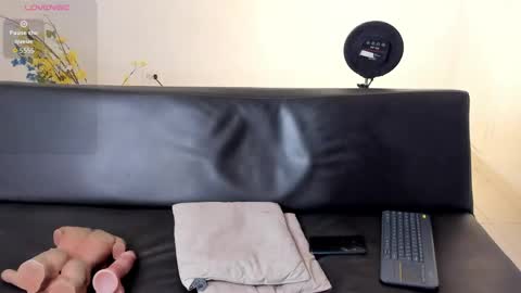 Snapshot of zane_lux chatting on 05-19-26, 02:45 Zane Lux online show from 05-19-26, 02:45