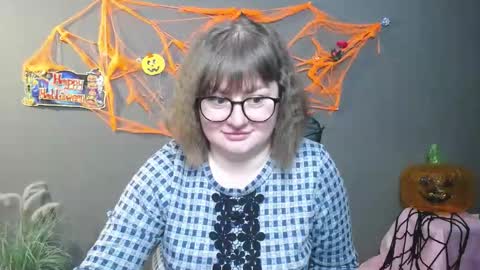 zannadreil online show from 10-31-25, 07:26