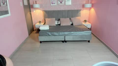 Zara Sweet  online show from 01-17-25, 12:42