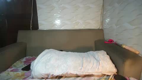 Zara Dane online show from 10-12-25, 12:37