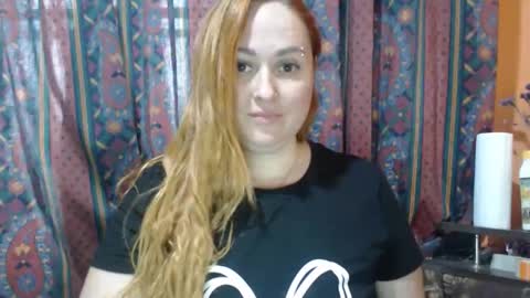 Snapshot of zara_red chatting on 11-30-25, 11:25 Kate. if im not here im here foxy red333 online show from 11-30-25, 11:25