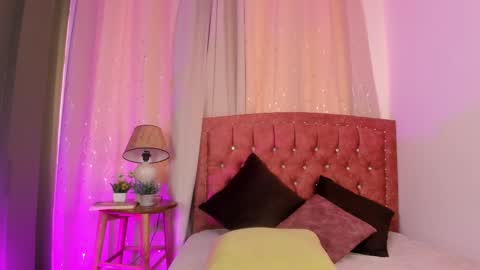 Zara . online show from 09-22-25, 04:09