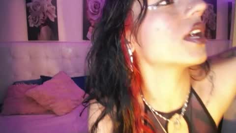 Zarah online show from 06-18-26, 01:26