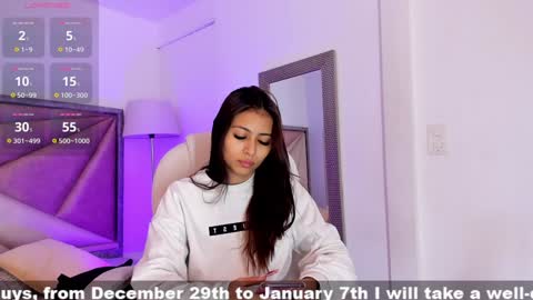 Snapshot of zaralim chatting on 12-27-24, 12:01 Zara Lim online show from 12-27-24, 12:01