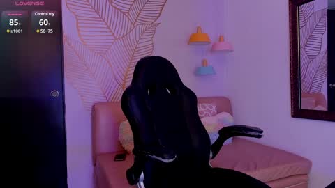 Snapshot of zaralim chatting on 01-17-25, 11:59 Zara Lim online show from 01-17-25, 11:59