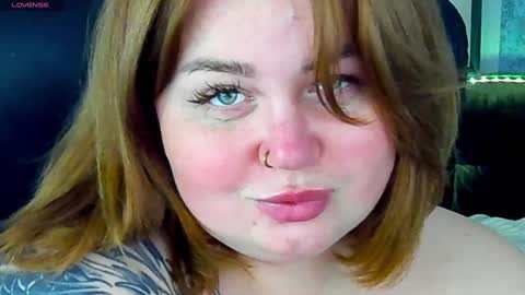 Lola online show from 12-27-24, 01:43