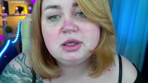 Lola online show from 02-06-25, 01:27