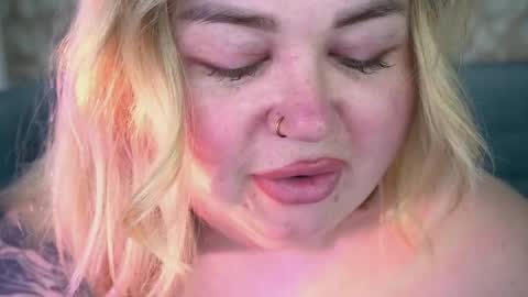 Lola online show from 04-16-26, 09:39