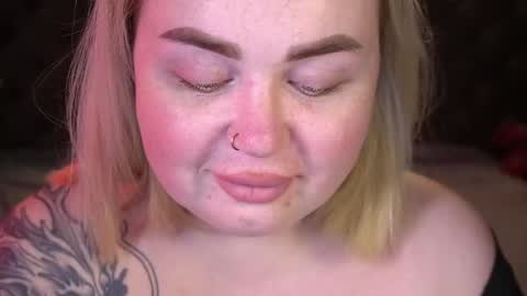 Lola online show from 04-19-26, 07:49