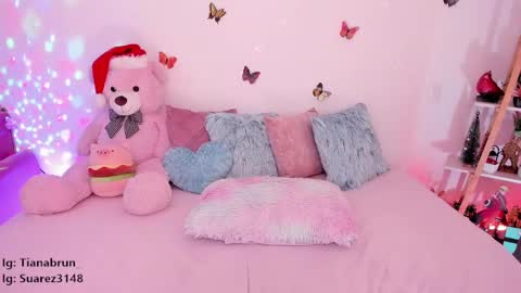 Zara online show from 01-15-25, 01:41